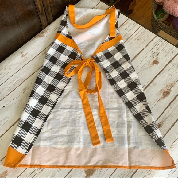 Peanuts Snoopy in Jack O’Lantern Pumpkin Halloween Apron - Picture 9 of 13